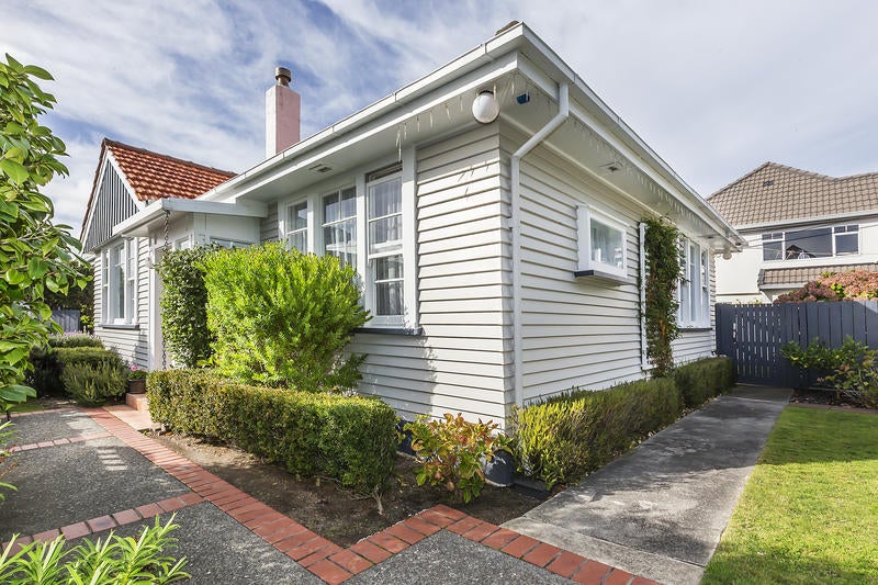 45 Falkirk Avenue, Seatoun, Wellington - Carousel 1
