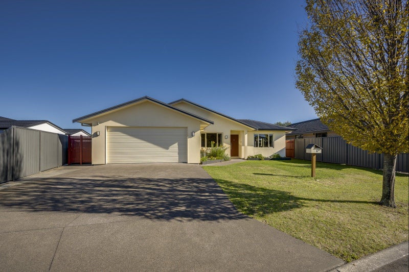 6 Palliser Place, Poraiti, Napier - Carousel 1