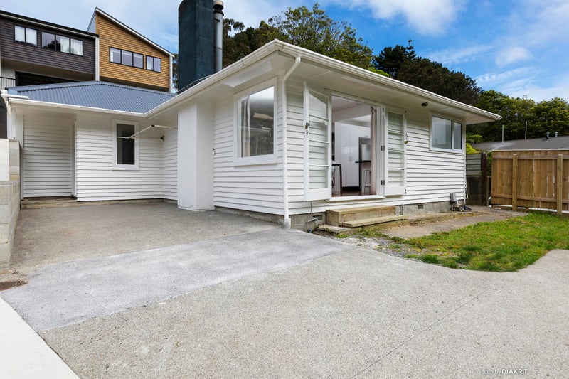 68 Newlands Road, Newlands, Wellington - Carousel 1