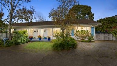 33 Glenmore Road, Sunnyhills, Auckland - Carousel 1