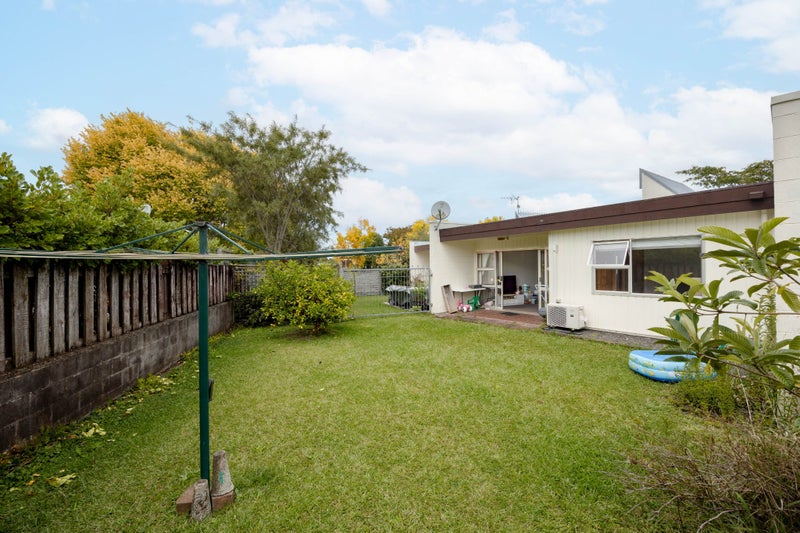 1C Lovelock Place, Chartwell, Hamilton - Carousel 2