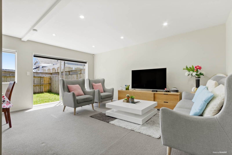 21/45A Swanson Road, Henderson, Auckland - Carousel 2
