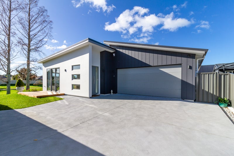 30 West Place, Greenmeadows, Napier - Carousel 19