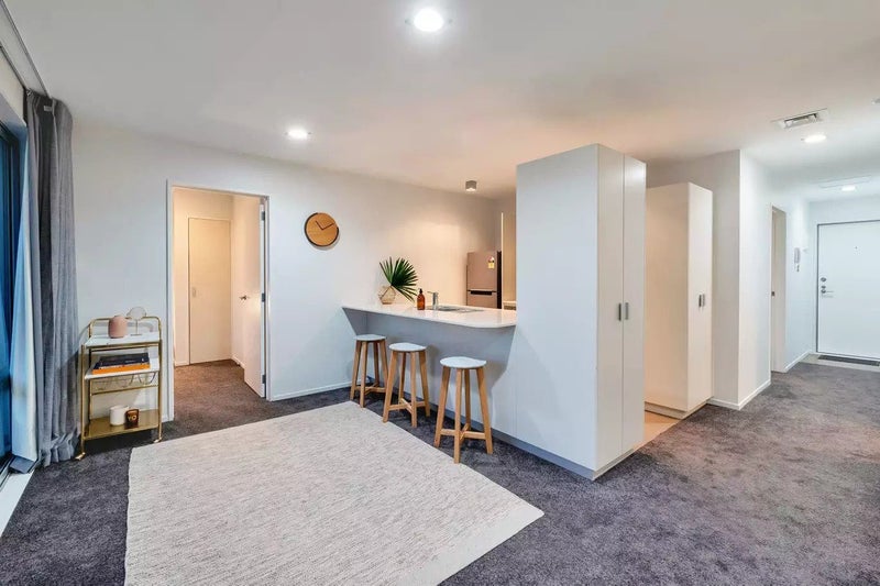 6J/16 Chapman Street, Grey Lynn, Auckland - Carousel 2
