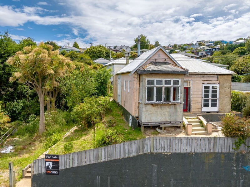 32 Neidpath Road, Mornington, Dunedin - Carousel 1