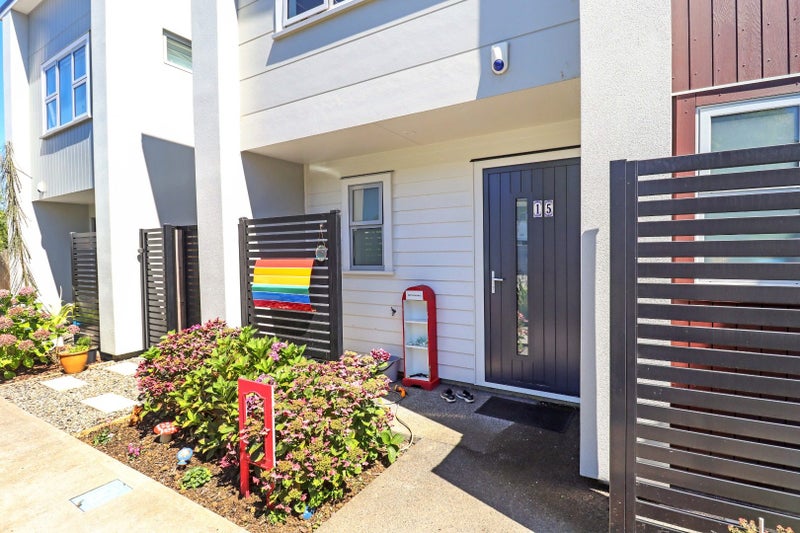 15 Mcgrath Way, Taita, Lower Hutt - Carousel 2
