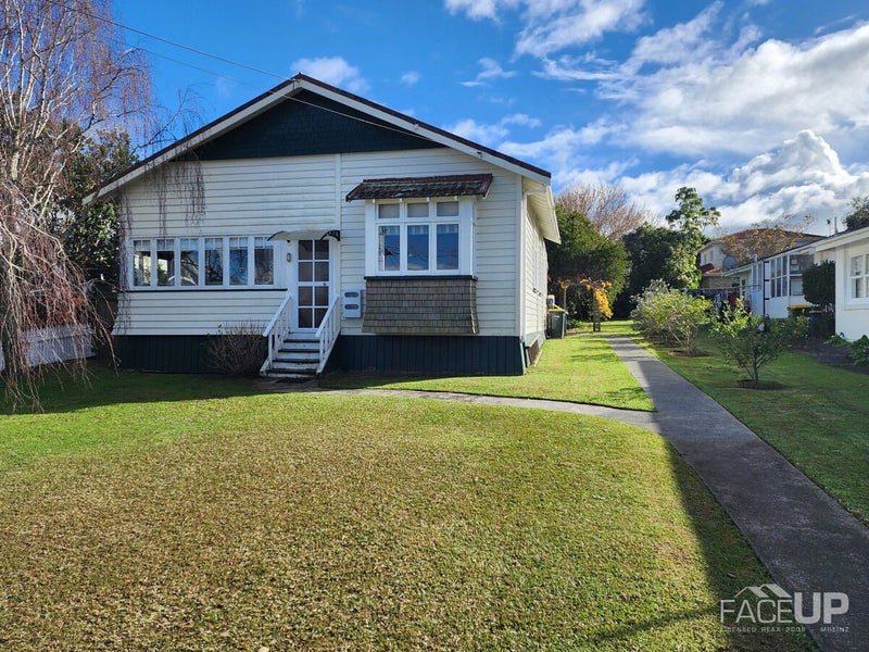 56 Ngataringa Road, Devonport, Auckland - Carousel 2