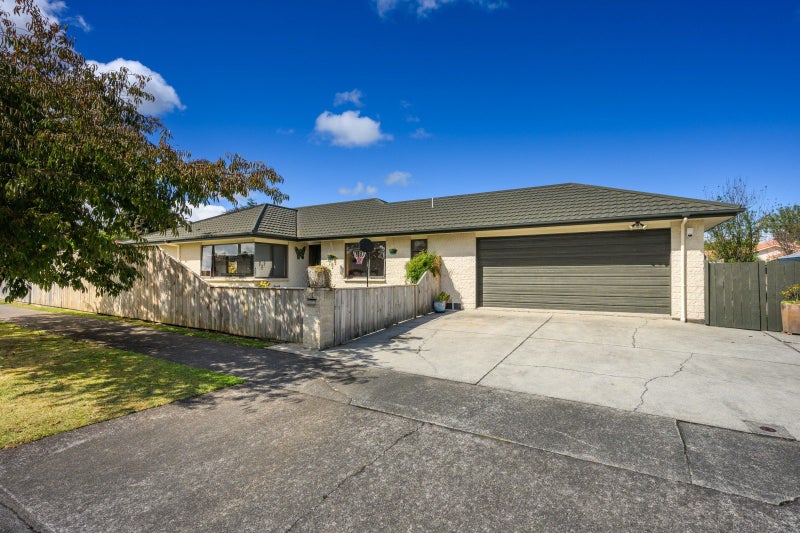 1 Rose Place, Awapuni, Palmerston North - Carousel 1
