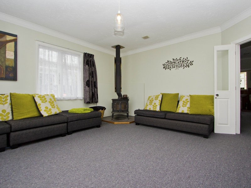 19 Gibbs Crescent, Wainuiomata, Lower Hutt - Carousel 2