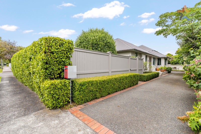 11 Chilton Grove, Hutt Central, Lower Hutt - Carousel 1