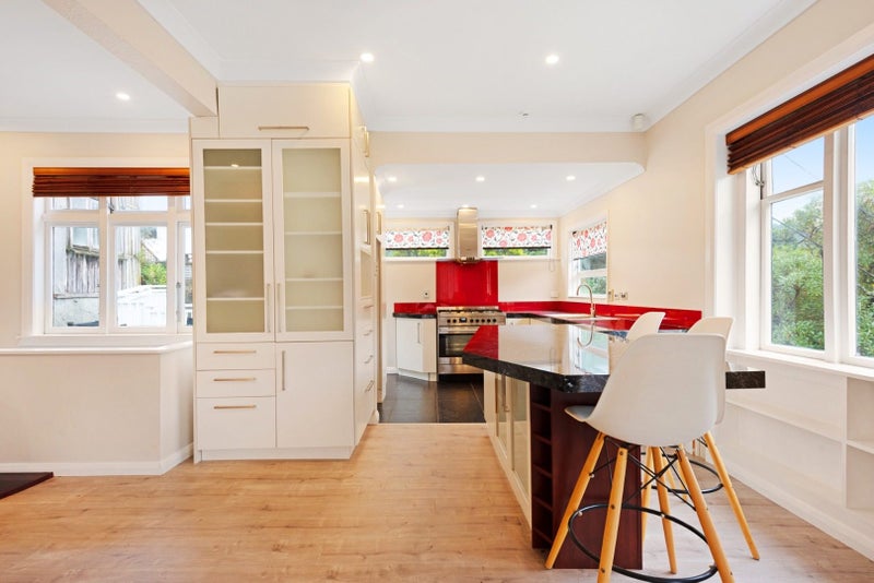 55 Hungerford Road, Houghton Bay, Wellington - Carousel 2