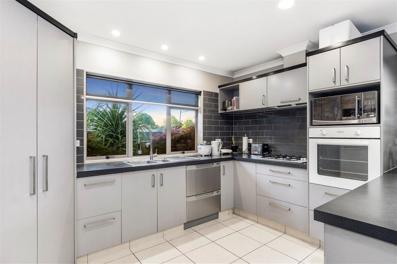 87 Merriman Place, Pyes Pa, Tauranga - Carousel 2