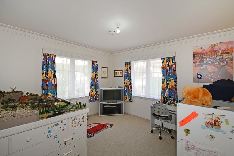 1097 Fergusson Drive, Clouston Park, Upper Hutt - Carousel 16