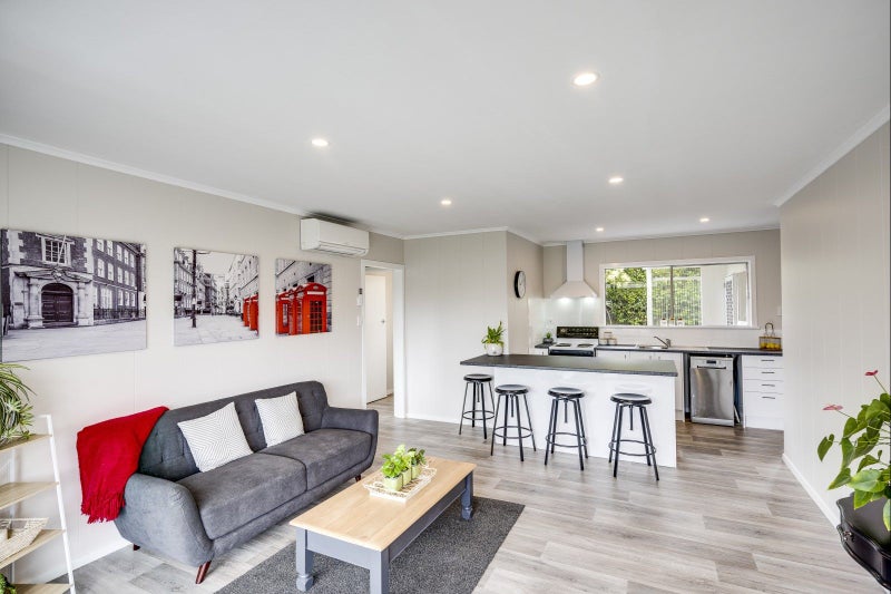 2/1 Hitchings Avenue, Onekawa, Napier - Carousel 2