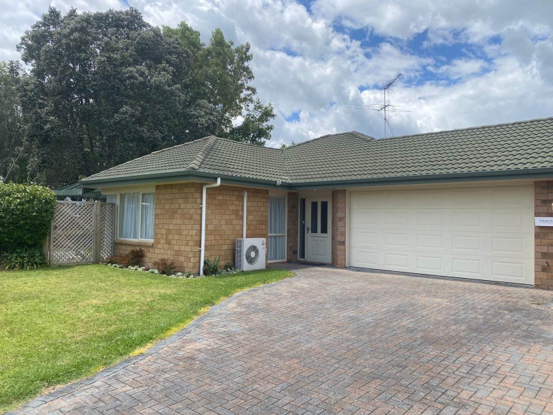 2 Longford Park Drive, Takanini, Auckland - Carousel 1