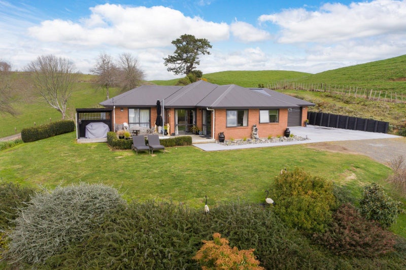 323 Dukeson Road, Putāruru - Carousel 2