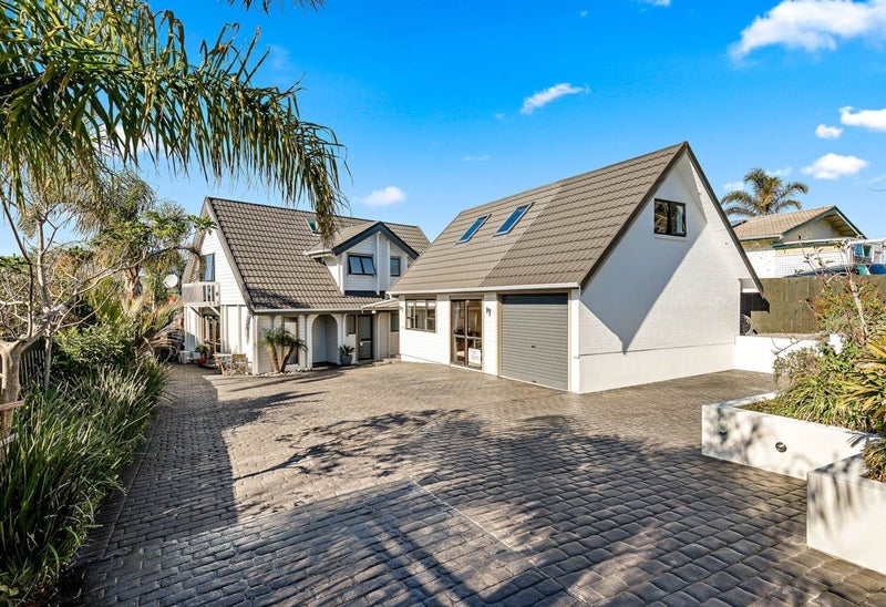 43 Albatross Road, Red Beach, Red Beach - Carousel 1