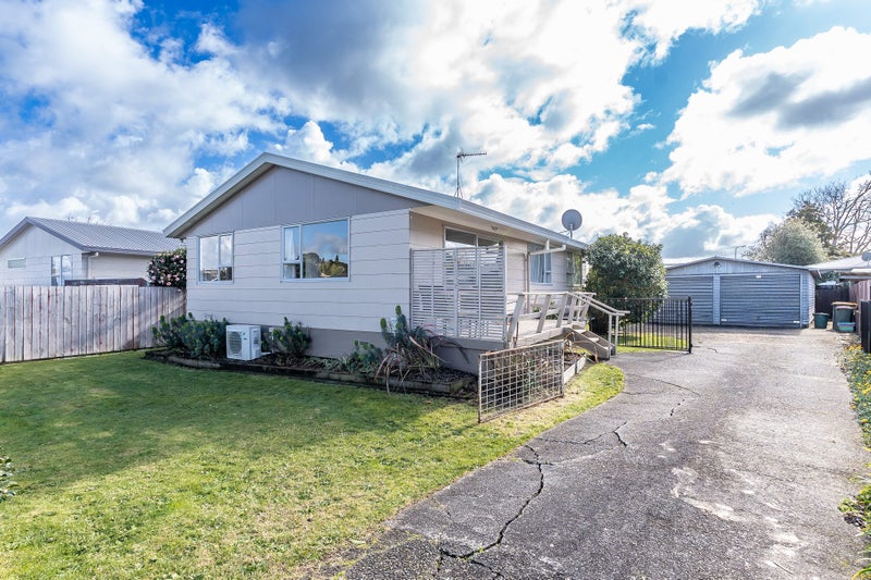 8 Blomfield Street, Nawton, Hamilton - Carousel 1