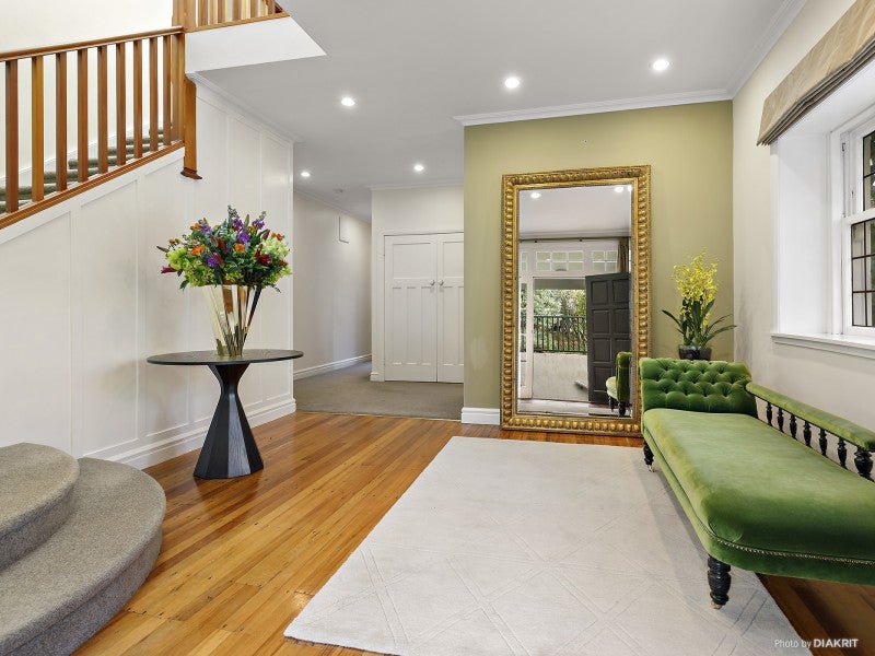 121 Upland Road, Kelburn, Wellington - Carousel 2