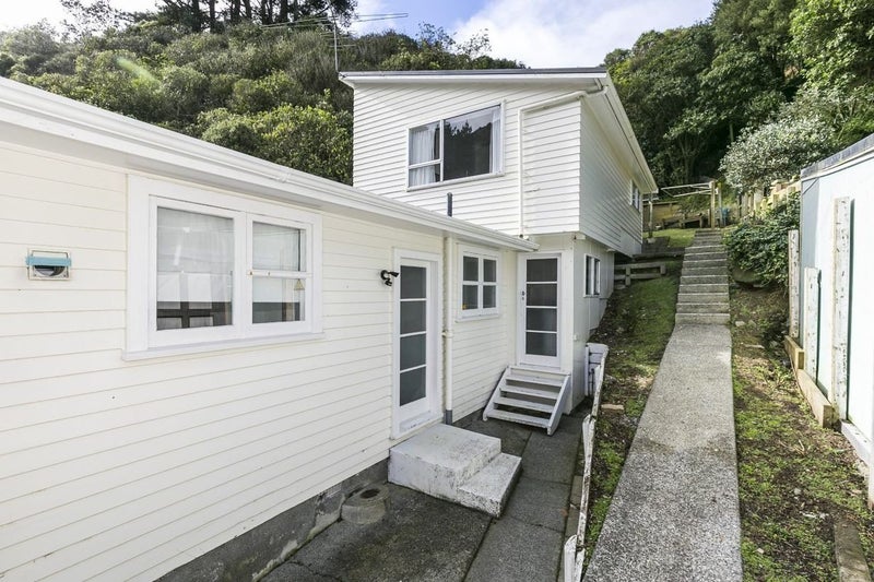 433C Ohiro Road, Brooklyn, Wellington - Carousel 1