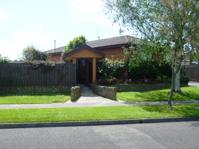 51 Raglan Avenue, Cloverlea, Palmerston North - Carousel 1