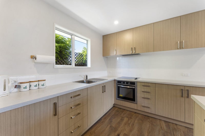 2/3 Cargill Place, Richmond, Christchurch - Carousel 2