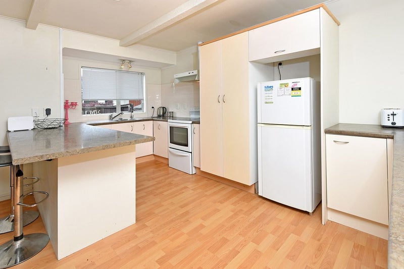 3 Lilian Place, Farm Cove, Auckland - Carousel 2