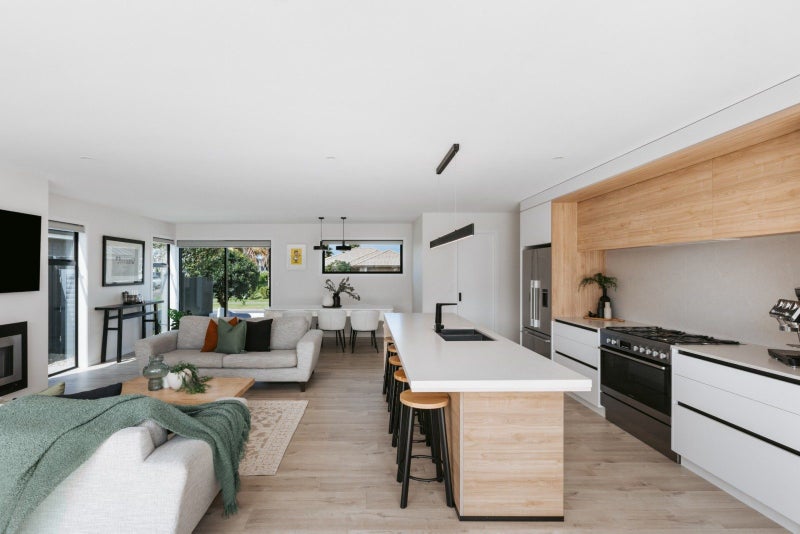 15 Cassinia Close, Papamoa Beach, Papamoa - Carousel 2