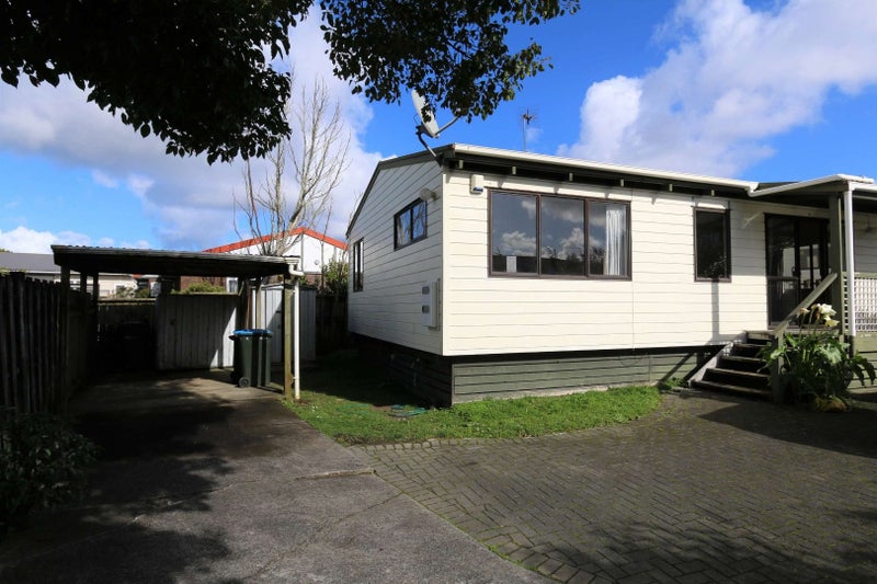 2/1577 Great North Road, Waterview, Auckland - Carousel 1