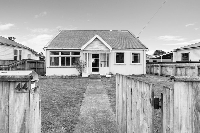 44 Collins Street, Hawera - Carousel 1