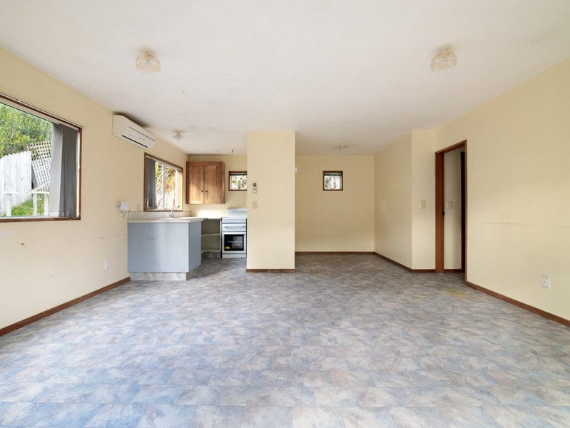 521 North Road, Normanby, Dunedin - Carousel 2