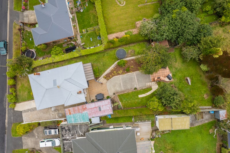 2 Thomson Street, Green Island, Dunedin - Carousel 18
