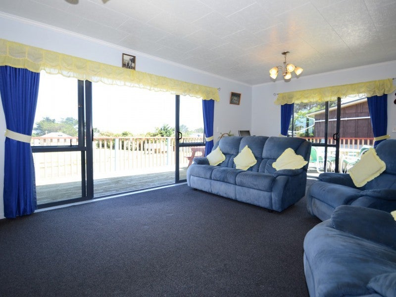 5 Achilles Avenue, Waitarere Beach, Levin - Carousel 2
