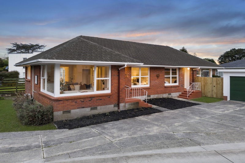 1/34 Evelyn Place, Hillcrest, Auckland - Carousel 1