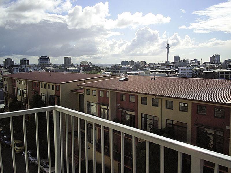 2B/20 Charlotte Street, Eden Terrace, Auckland - Carousel 7