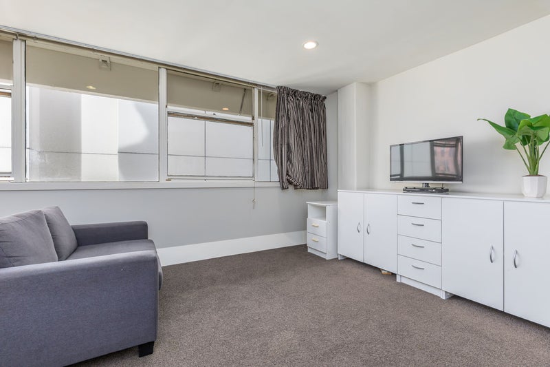 6D/2 Whitaker Place, Grafton, Auckland - Carousel 2