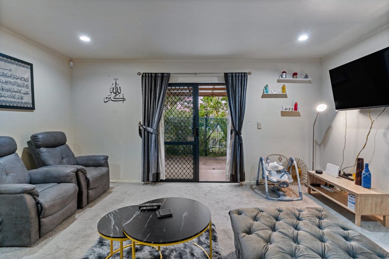 11E Sturges Road, Henderson, Auckland - Carousel 2