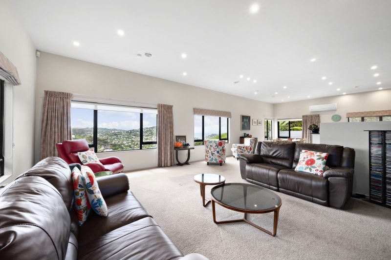 72 Downing Street, Crofton Downs, Wellington - Carousel 2