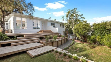 13 Lantana Road, Green Bay, Auckland - Carousel 1