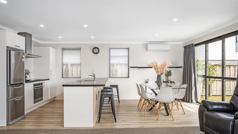 14 George West Square, Wigram, Christchurch - Carousel 1