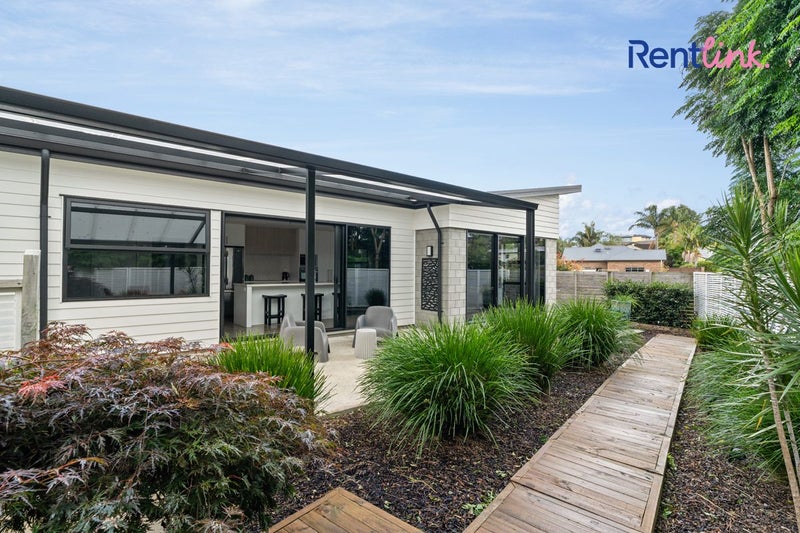 8 Sharman Place, Pyes Pa, Tauranga - Carousel 1