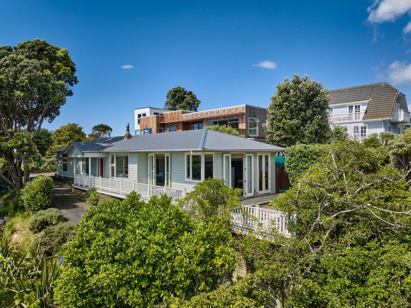 15 Kainui Road, Raumati South, Paraparaumu - Carousel 1