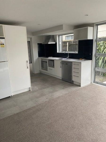 43 Grafton Street, Waltham, Christchurch - Carousel 2