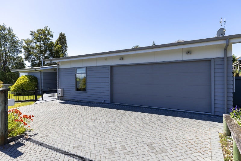 2/30 Ingle Avenue, Waipahihi, Taupō - Carousel 33