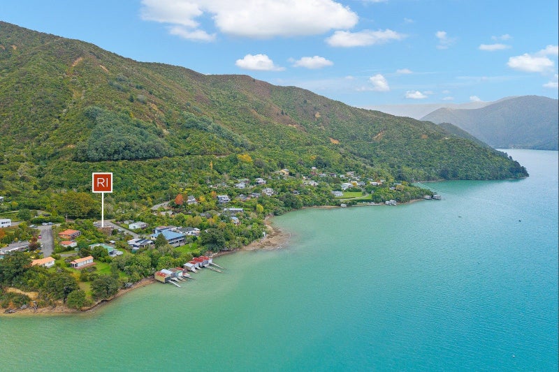 38 Moenui Road, Picton - Carousel 1