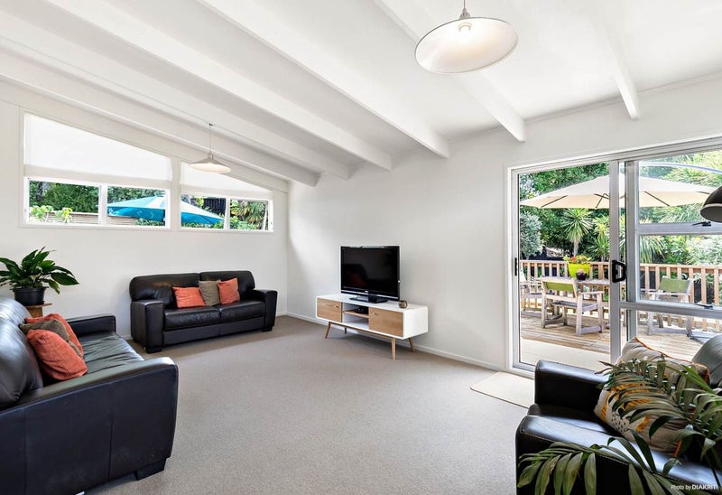 43 Holt Avenue, Torbay, Auckland - Carousel 1