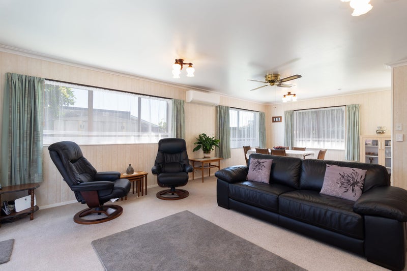 8 Oak Place, Whakatane, Whakatane - Carousel 1