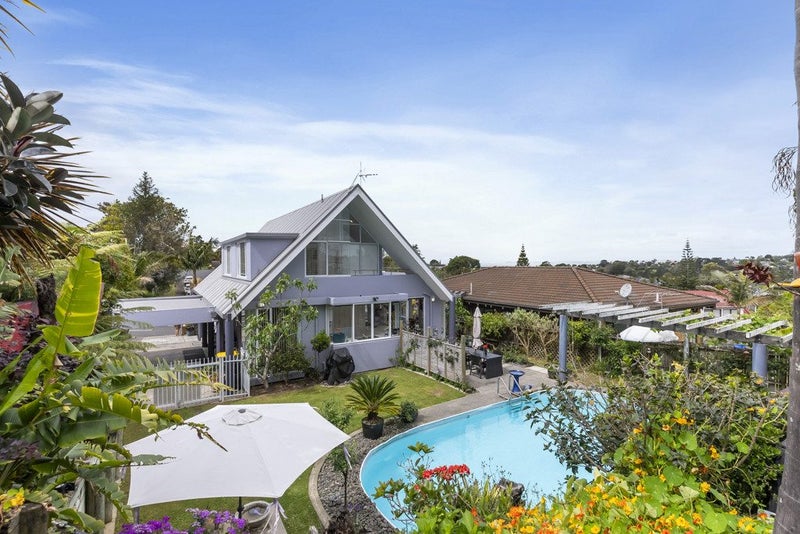8 Lingham Crescent, Torbay, Auckland - Carousel 1