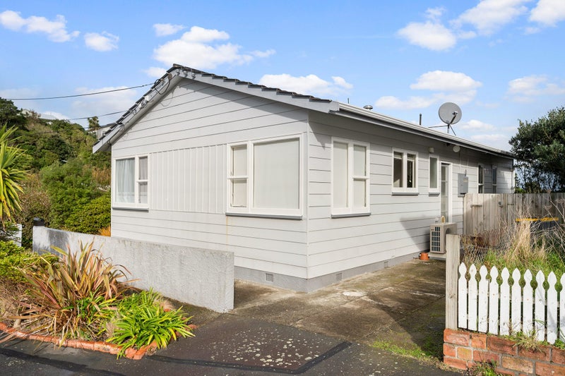 11 Baffin Grove, Kingston, Wellington - Carousel 1