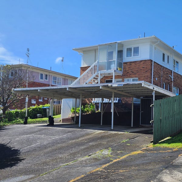 4/36 Simkin Avenue, St Johns, Auckland - Carousel 1